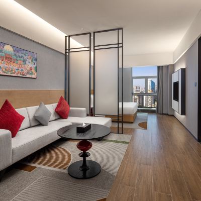 尊享行政套房-客廳+智能客控+SLEEMON護脊床墊 佛山禪城華美達安可飯店（創意產業園店）優惠