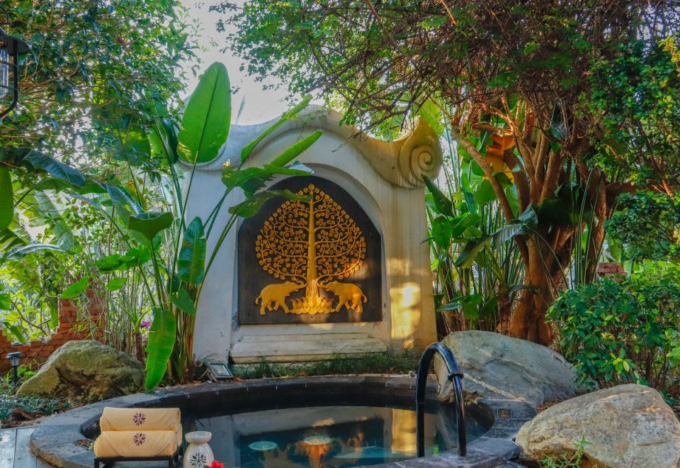 Angsana XishuangbannaCourt Room King