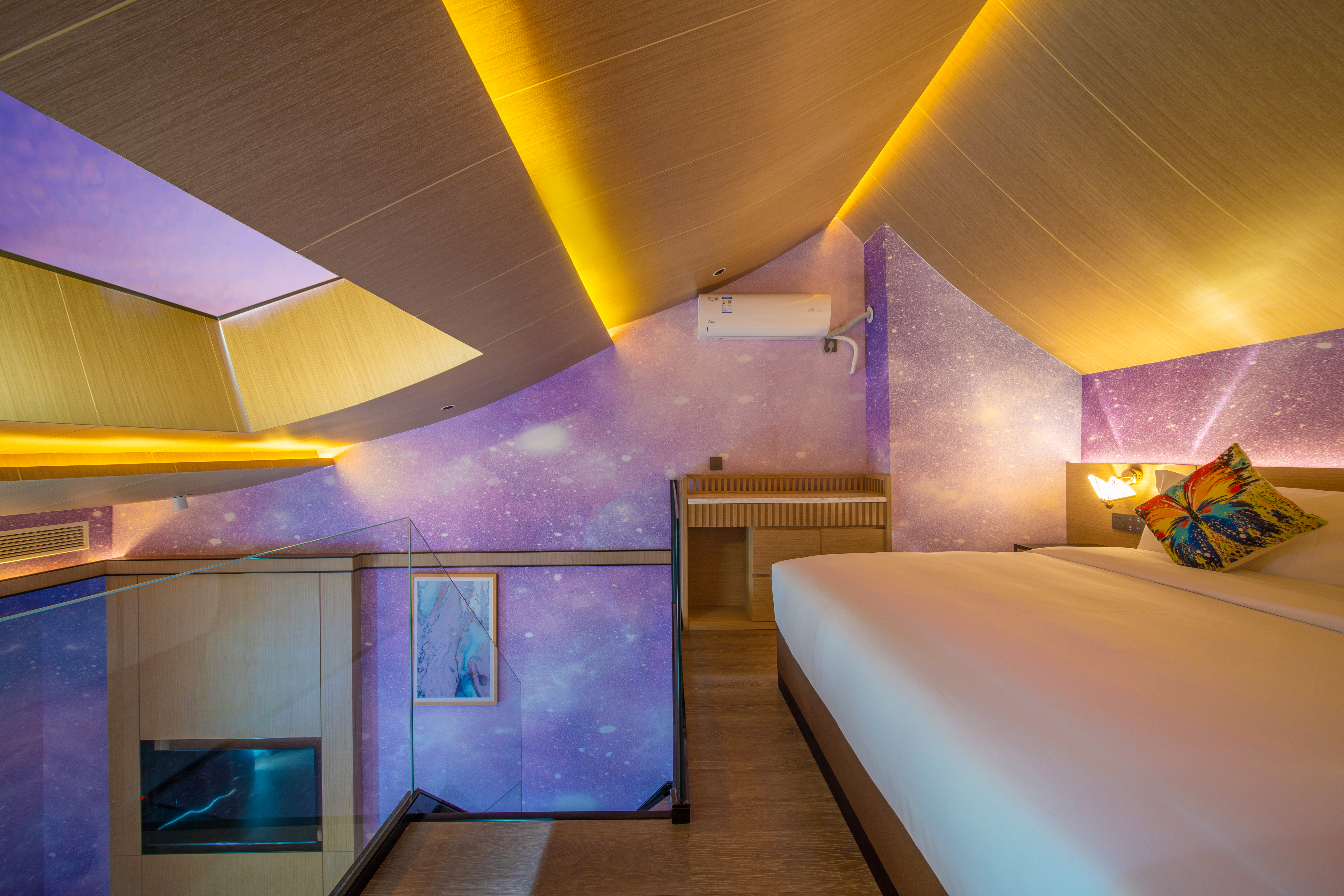 Loft?星空阳台大床房『270°观景阳台+休闲沙发』