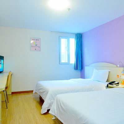 Economy room with two beds 7天連鎖酒店（深圳國貿商務中心湖貝地鐵站店）優惠