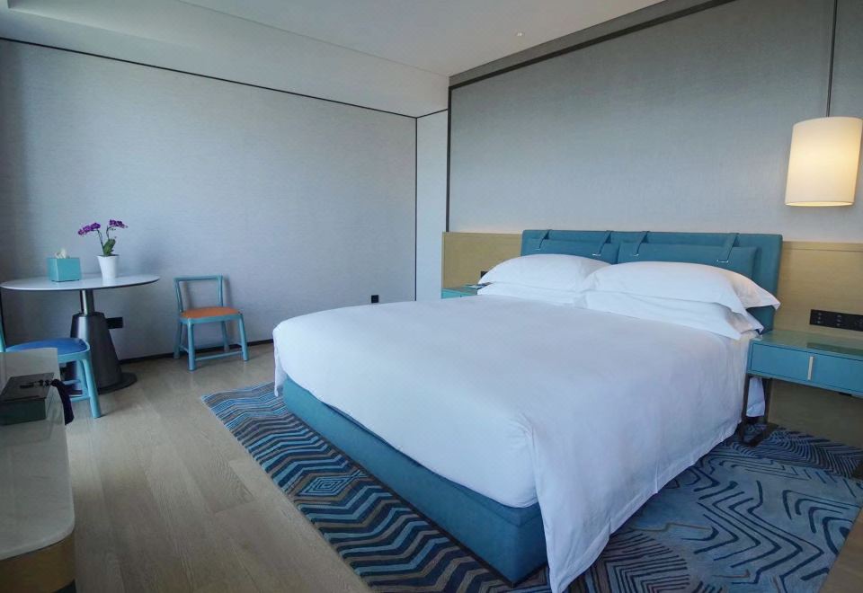 Business suite