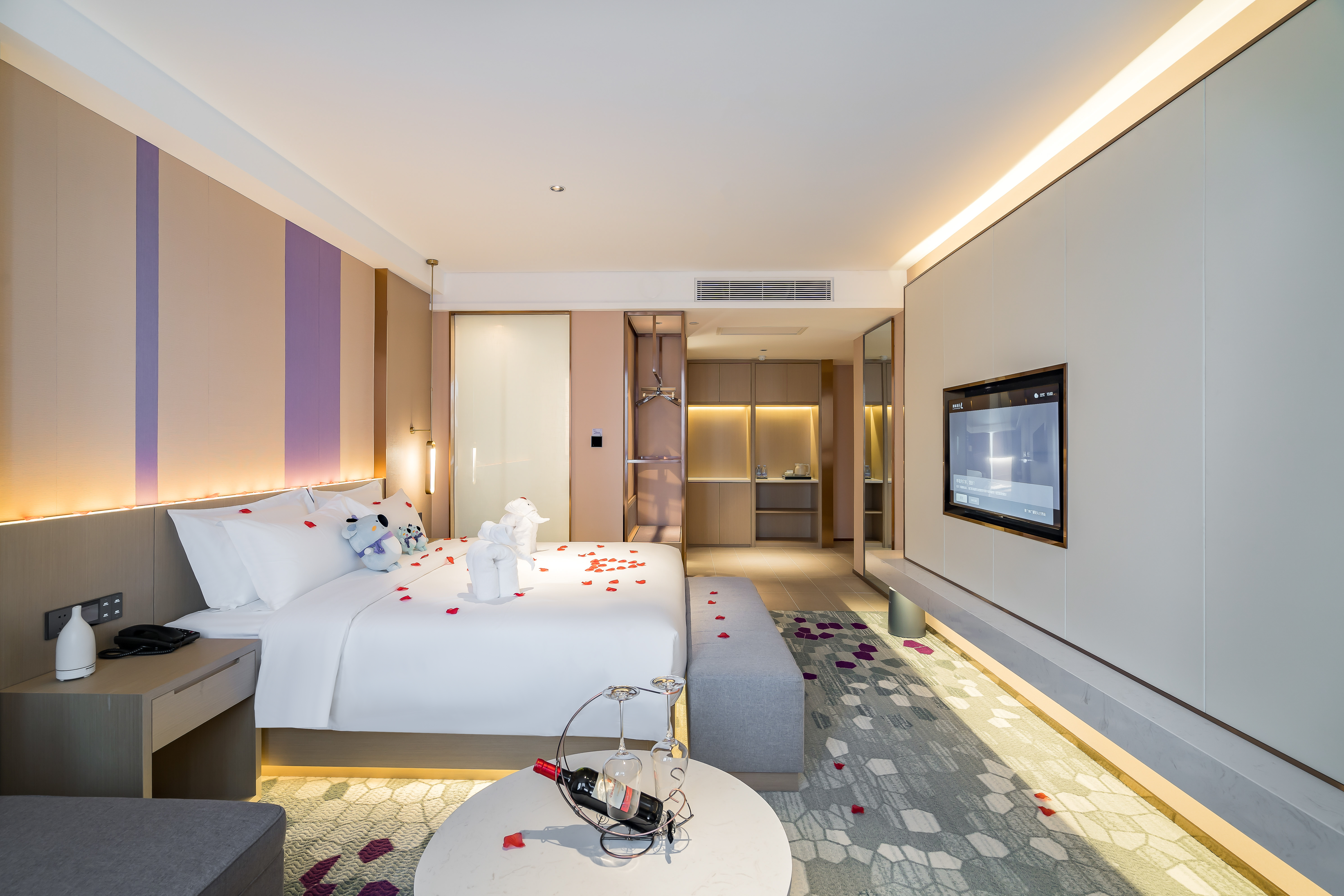 浪漫优享房（智能客控+可投屏+慕思床垫）