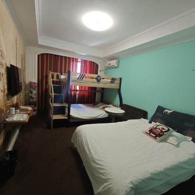 尊享四人間 哈爾濱甜蜜郵局青年旅舍（中央大街店）優惠