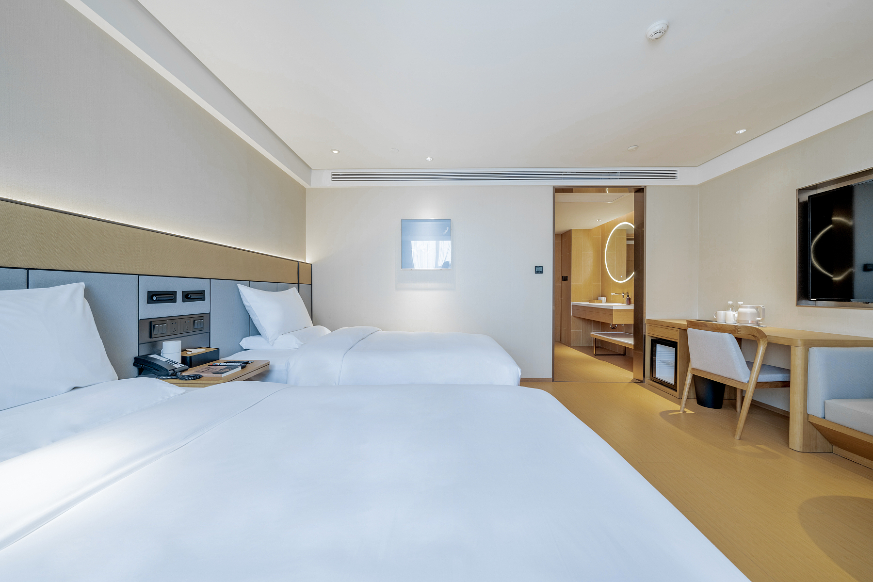 舒压双床房（可投屏65寸电视+冰箱+金可儿床垫）