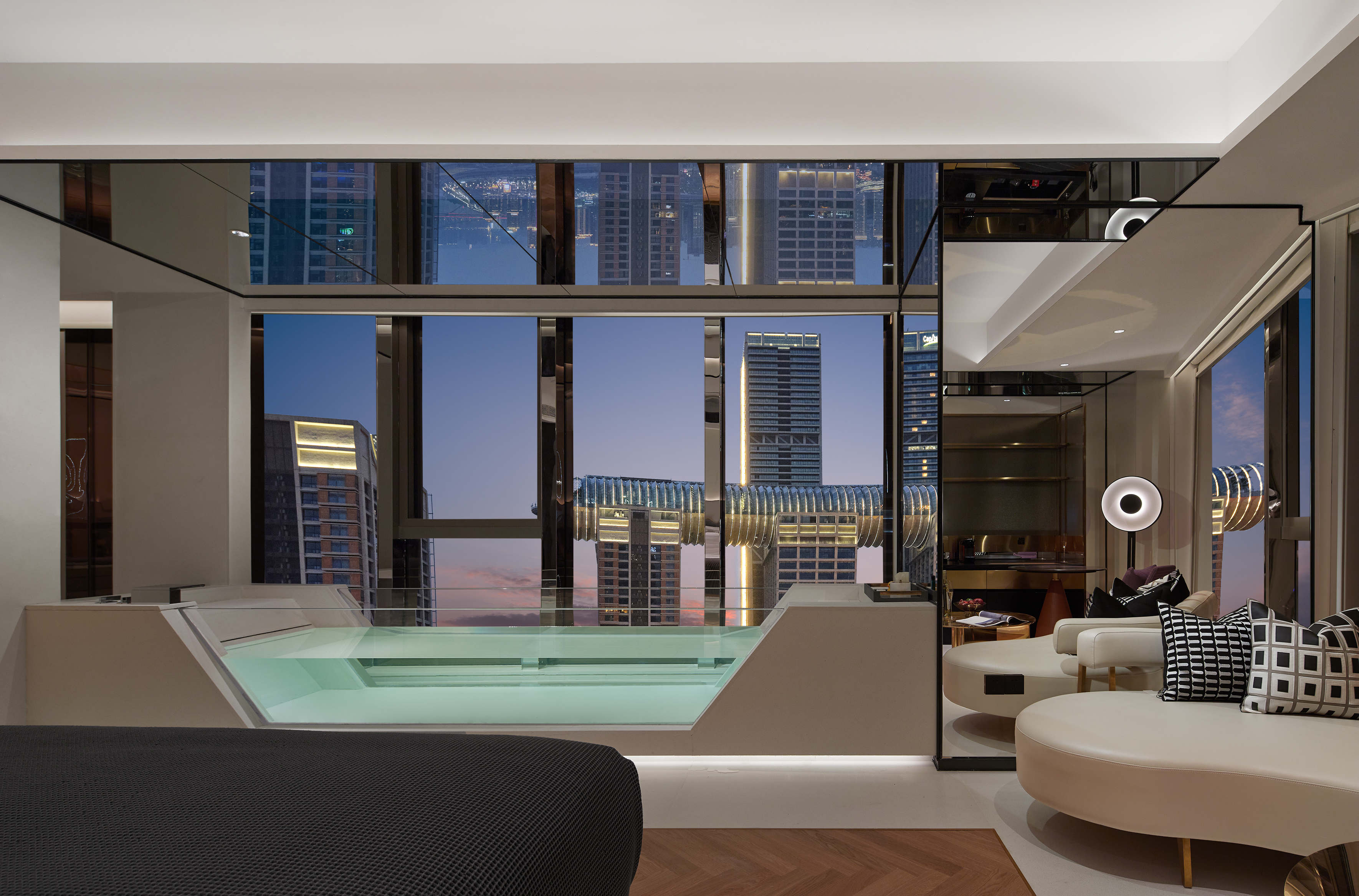 270°水晶横廊江景汤池套房-私享3米汤池