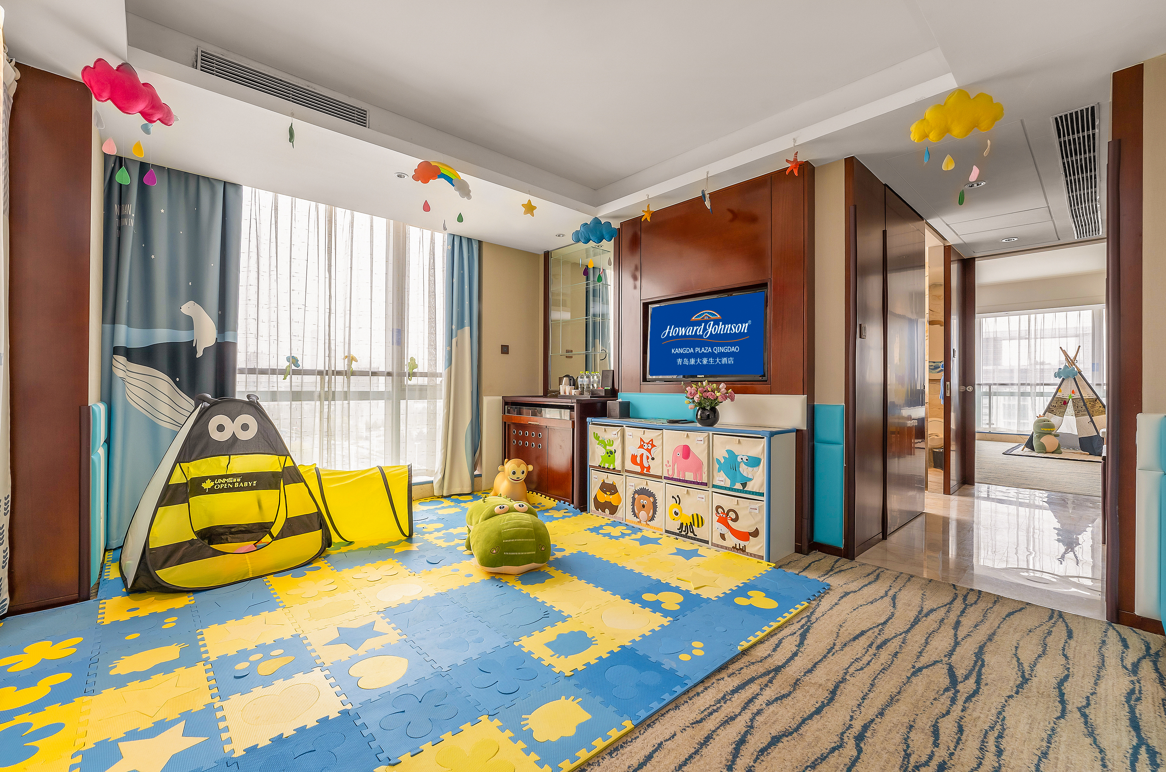 亲子主题套房【童趣盎然】+【宽绰大床】