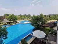 Yuexi Peninsula Resort Hotels in Honghu