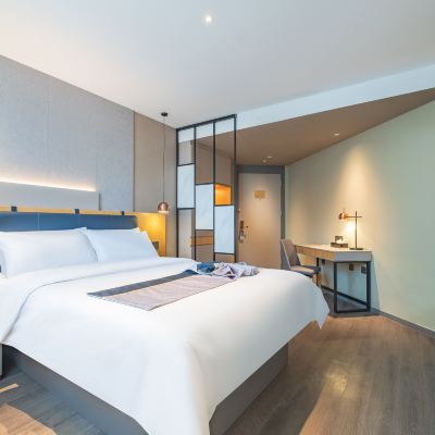 商務大床房（電視投屏+徠芬吹風機） 如家商旅飯店（汕頭會展中心萬象城店）優惠