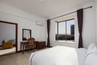 Jianfengling Longmuwan Haiyi Hotel
