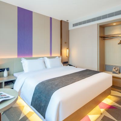 商務大床房（智能客控+慕斯床墊+空氣凈化機） 麗楓飯店（太原五一廣場柳巷店）優惠