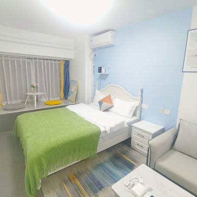落雨｜全景大床房系列 往來設計師飯店（廈門北站店）優惠
