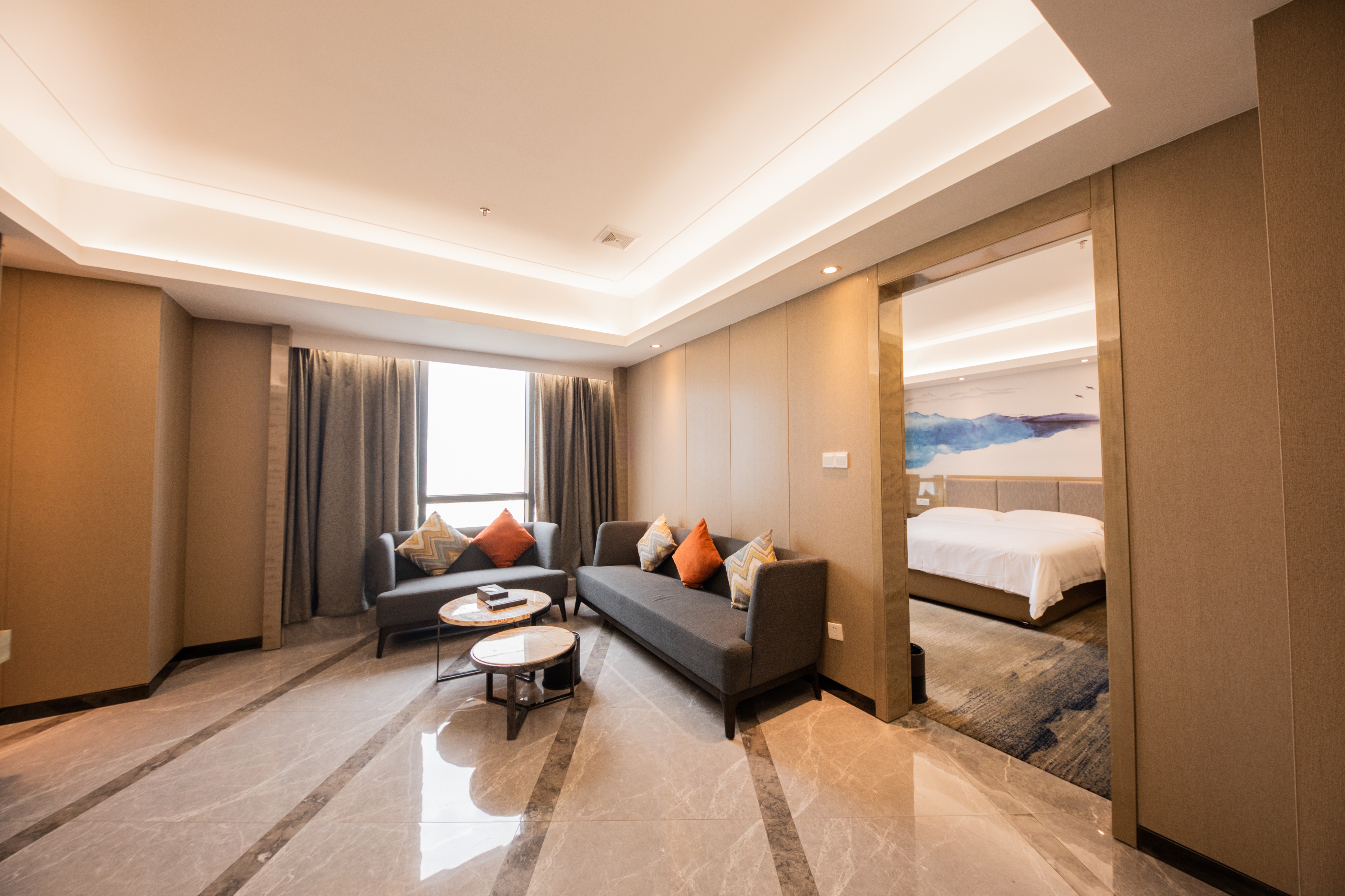 商务套房（宽敞明亮+现代轻奢+一厅一房大床两衞）