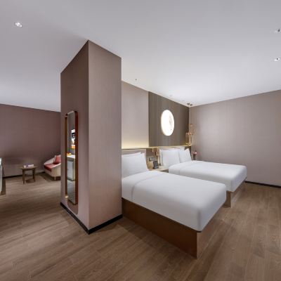 豪華親子房（智能客控+可投屏65寸電視） 桔子水晶天津濱江道步行街飯店優惠