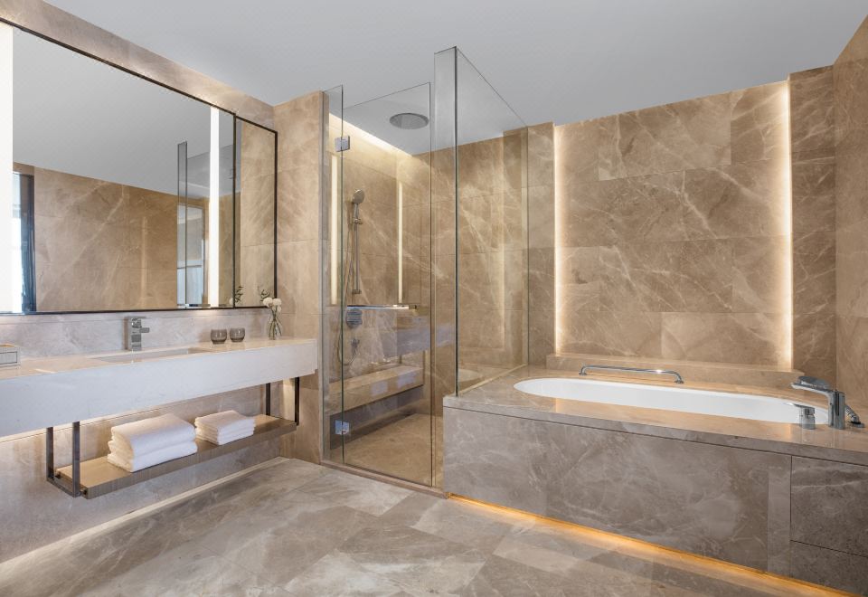 Courtyard by Marriott Shenzhen BaoanDeluxe Suite, Executive Lounge Access, 1 Bedroom Suite