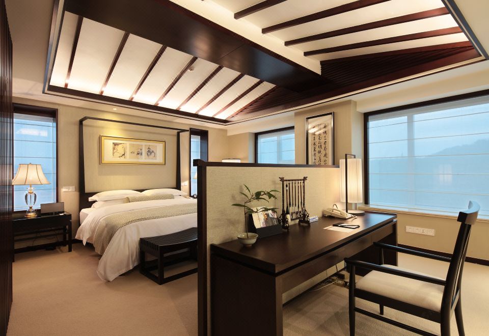 Zhejiang Narada Grand Hotel Deluxe Suite - Mountain-View