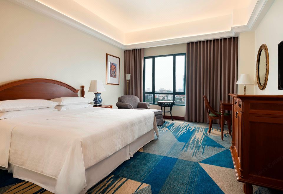 Sheraton Hanoi HotelGrand Deluxe Room