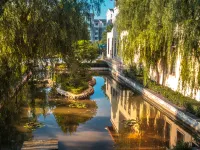 Zhongzhou Leading Hotel Hotels in 