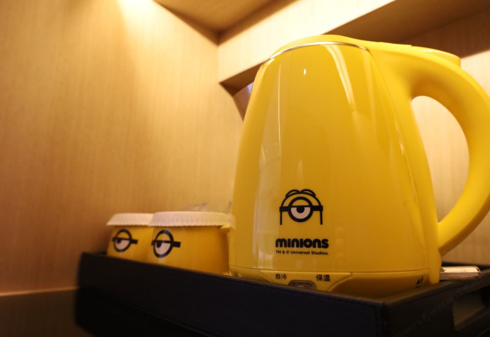 Metropark Hotel Hongqiao ShanghaiMinions Family Room