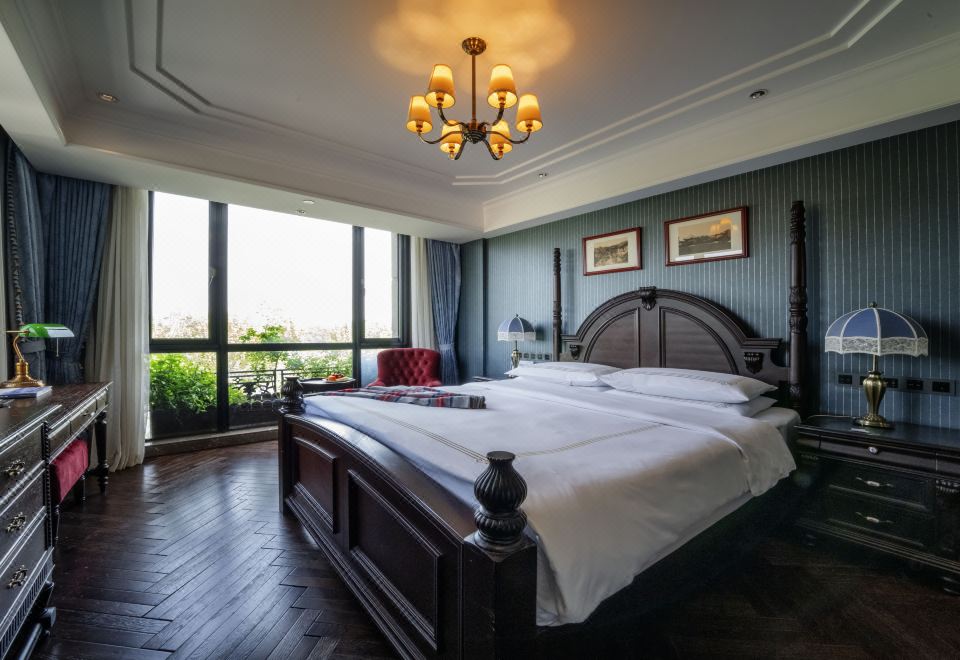 Hangzhou The New HotelHe Zhuang Lakeside Double Bed Room