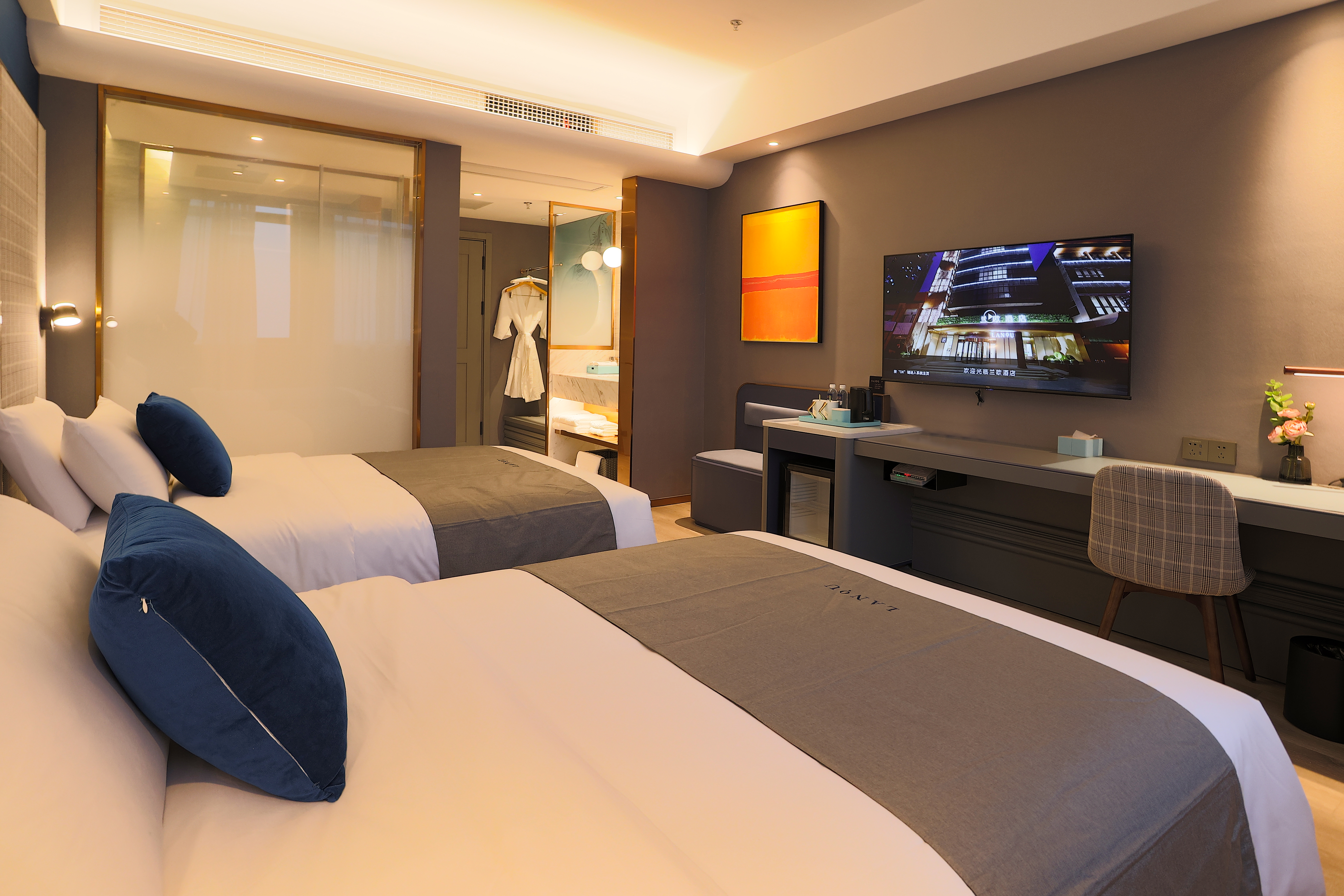 兰欧豪华双床房（全屋智能语音控制+小冰箱）