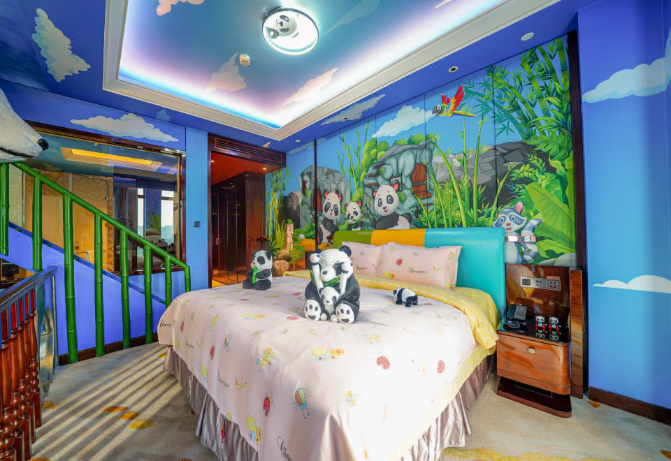 Zhaolin Grand Hotel BeijingHappy Panda Duplex Suite