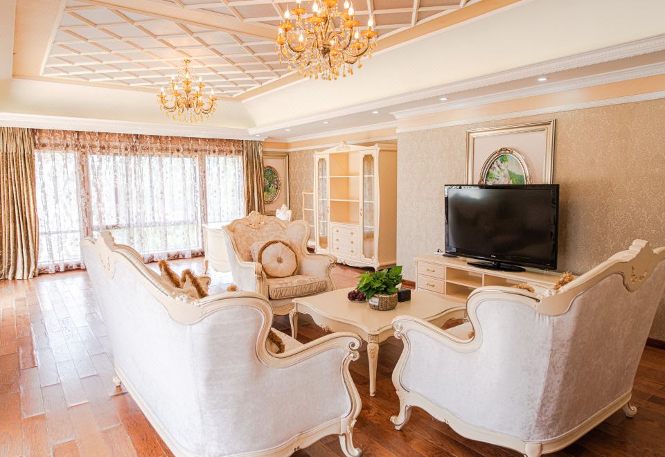 红犀牛（含私汤温泉）