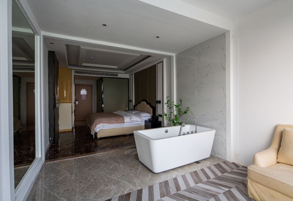 Miye Sea-view Holiday VillaIntimate Sea Terrace Sea-View Double Bed Room (180° Sea View + Marshall 3rd Gen Wireless Speaker + Xi Lai Men Deep Sleep Latex Pillow + Skin-Friendly Long Staple Cotton Linens + Smart Toilet + Tub)