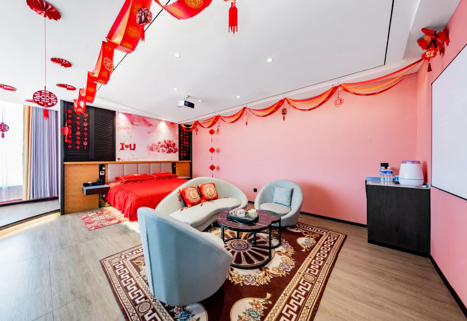 Xizi Light Luxury Hotel (Urad Qianqi Government Store)Red Lips Scenic Double Bed Room (Zero Pressure Mattress Good Sleep + Independent Scenic Tub + Smart + Dry-Wet Separation + Independent Humidifier)