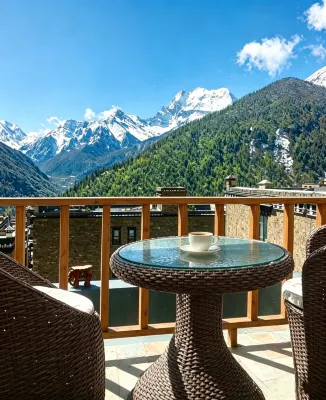 Yading Zhaxi Kongshu Tibetan Culture Theme Hotel Hotels in 