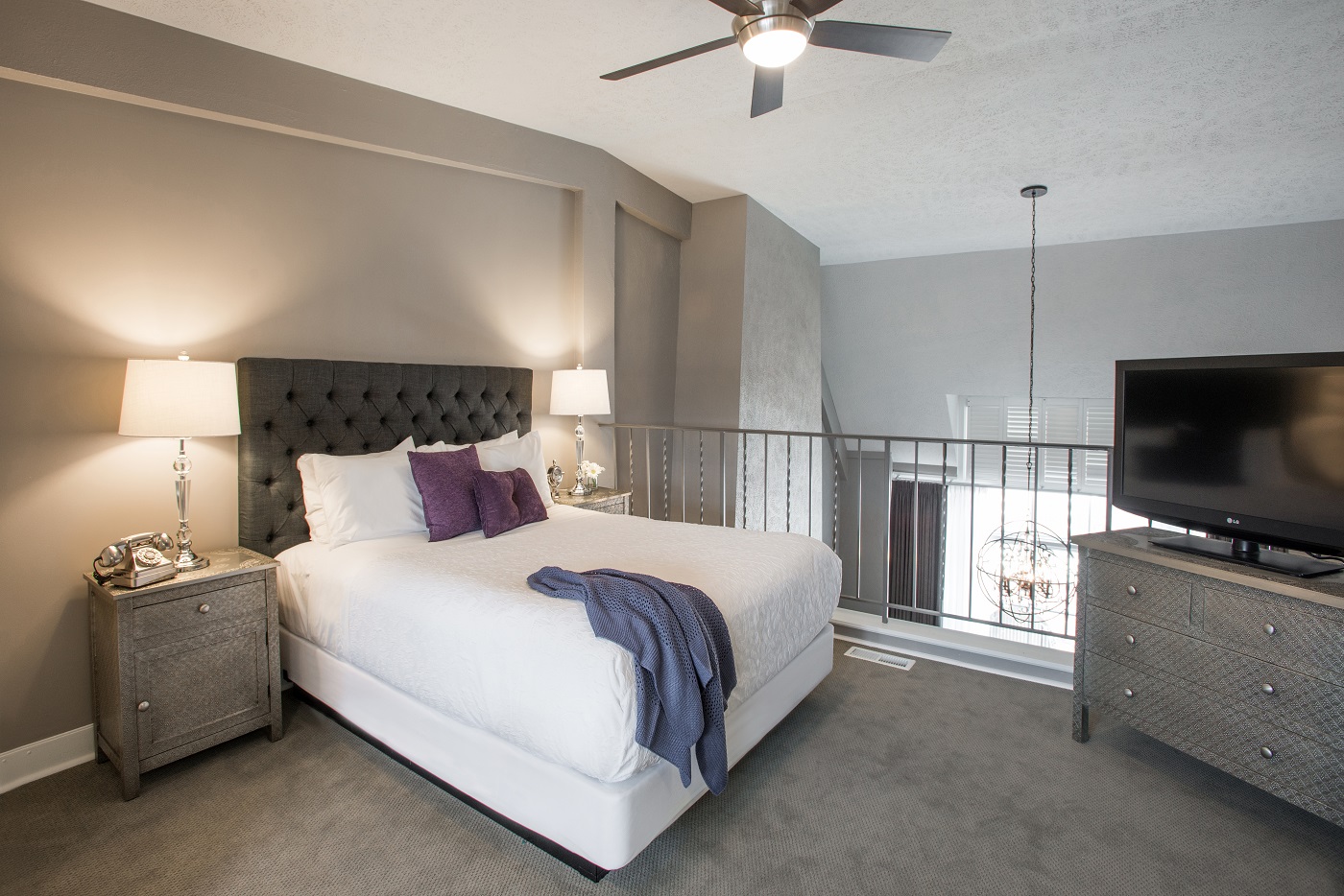 尊贵大床复式房