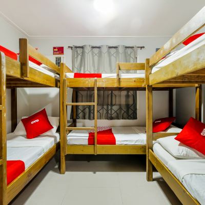 6 Bed Mixed Dormitory Room