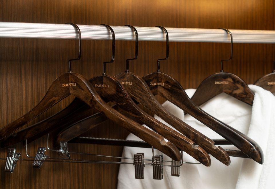 品質致選大床房（側湖景+空氣凈化器）