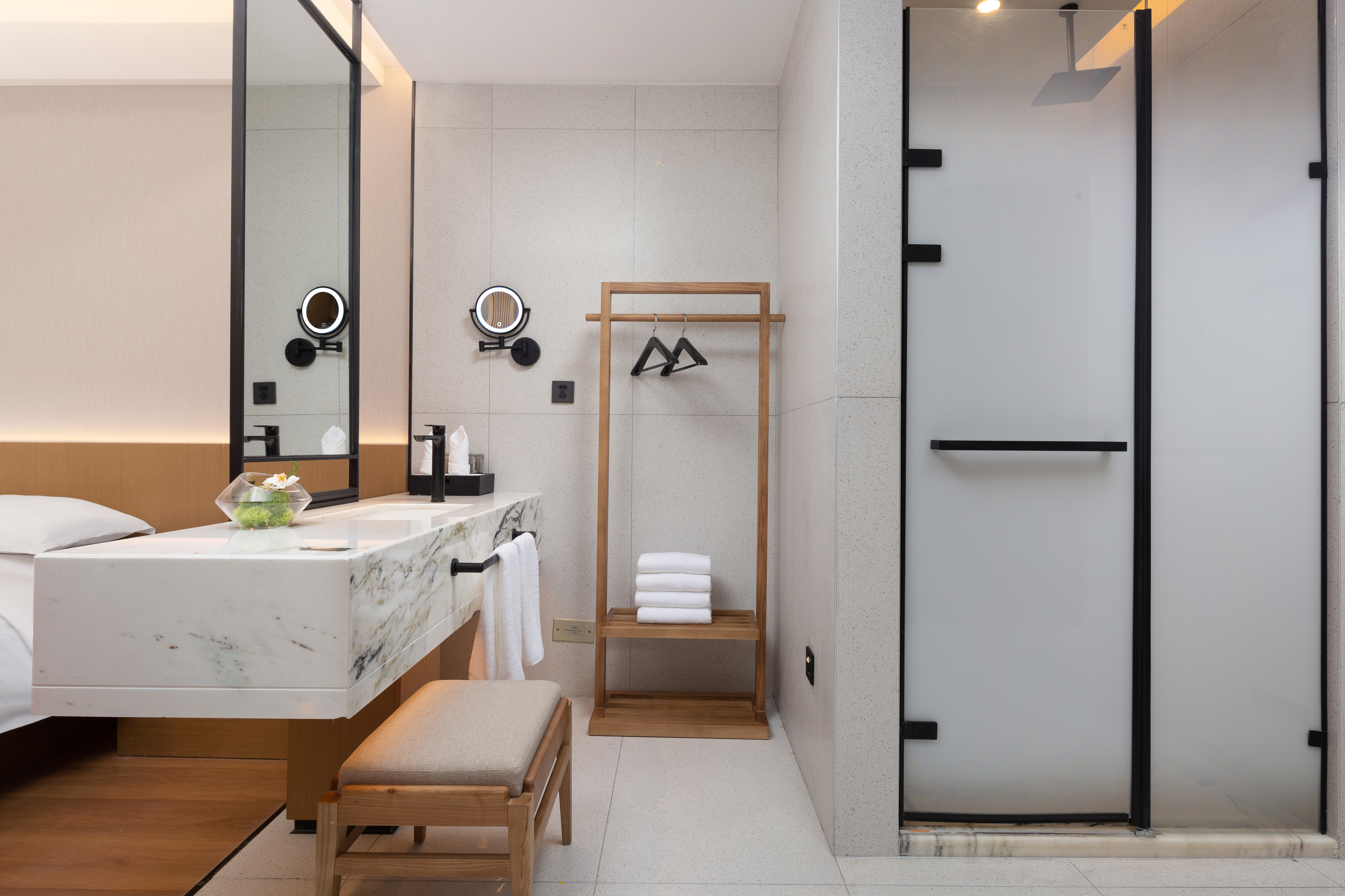 静心·豪华大床房（智能家居+迷你小冰箱）