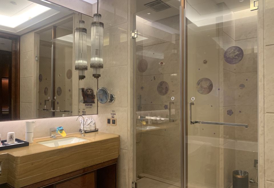 遨游太空主题房