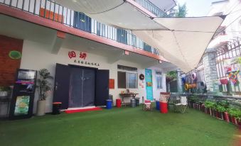 Staying at Bookstore Homestay (Nanjing Confucius Temple)