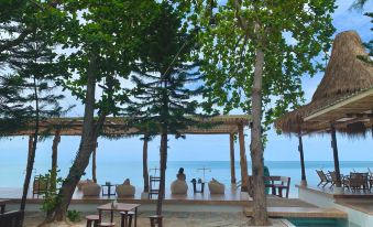 Issara Beach Resort Beachfront Zone - Housity