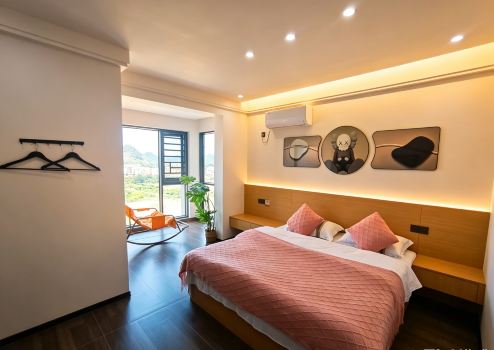 Guanchuan Hotel (Anshun West High-Speed Railway Station)