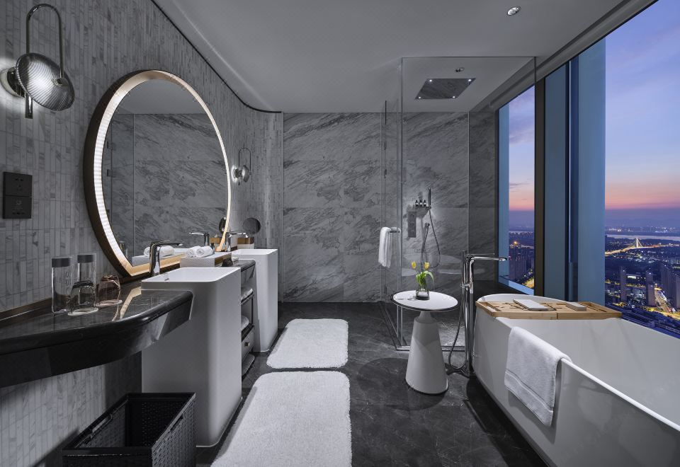 豪华套房-270°天际江景