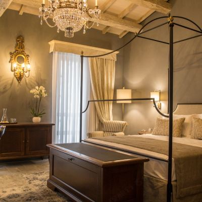 Pool Premium Suite Villa Petriolo Promo Code