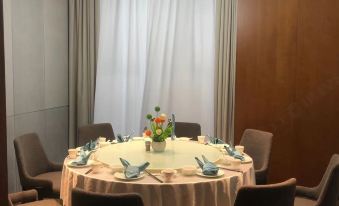 Yan'an Ost Hotel - Housity