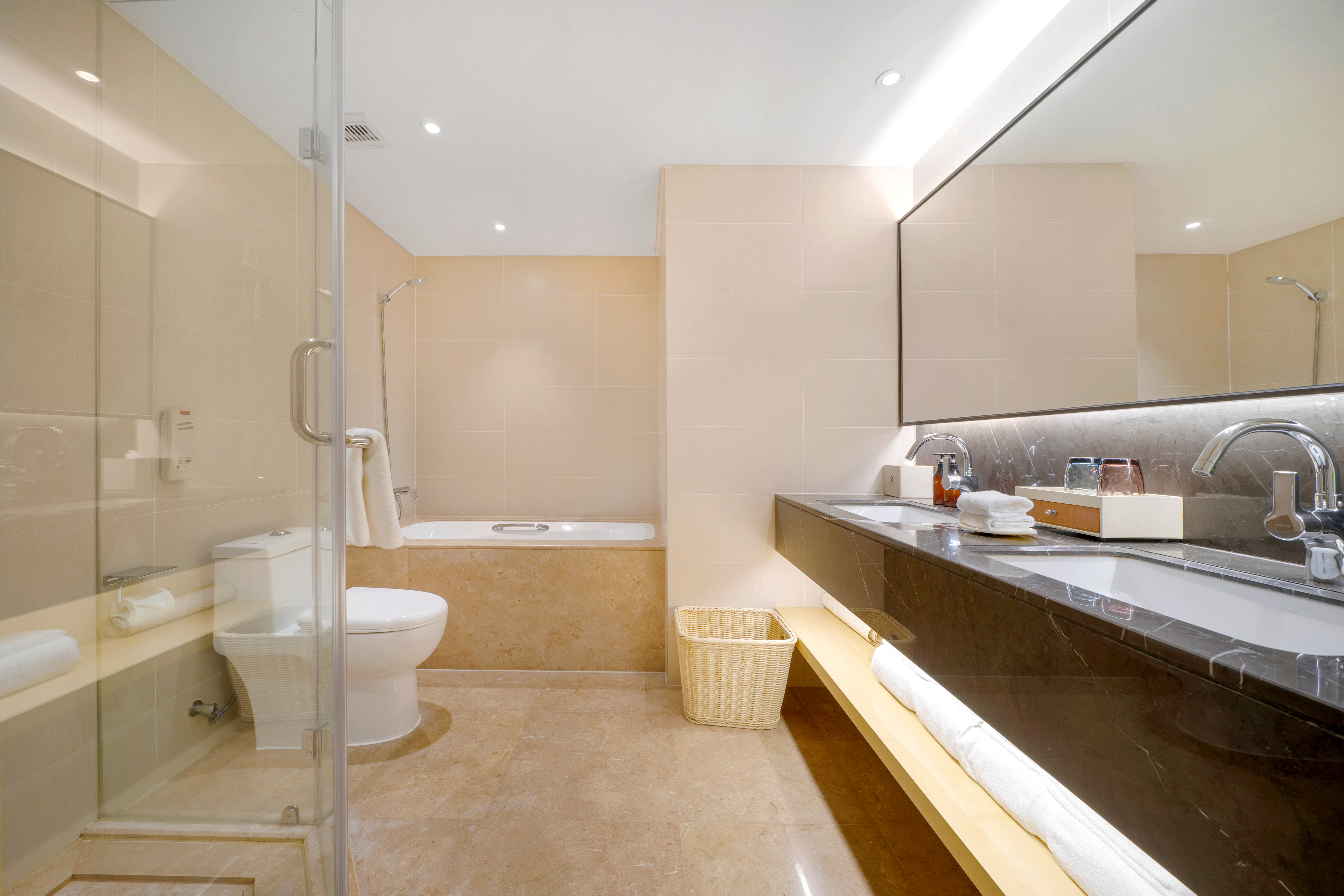 辰暮·超享大床房（超享空间+温润加湿器+豪华浴缸）