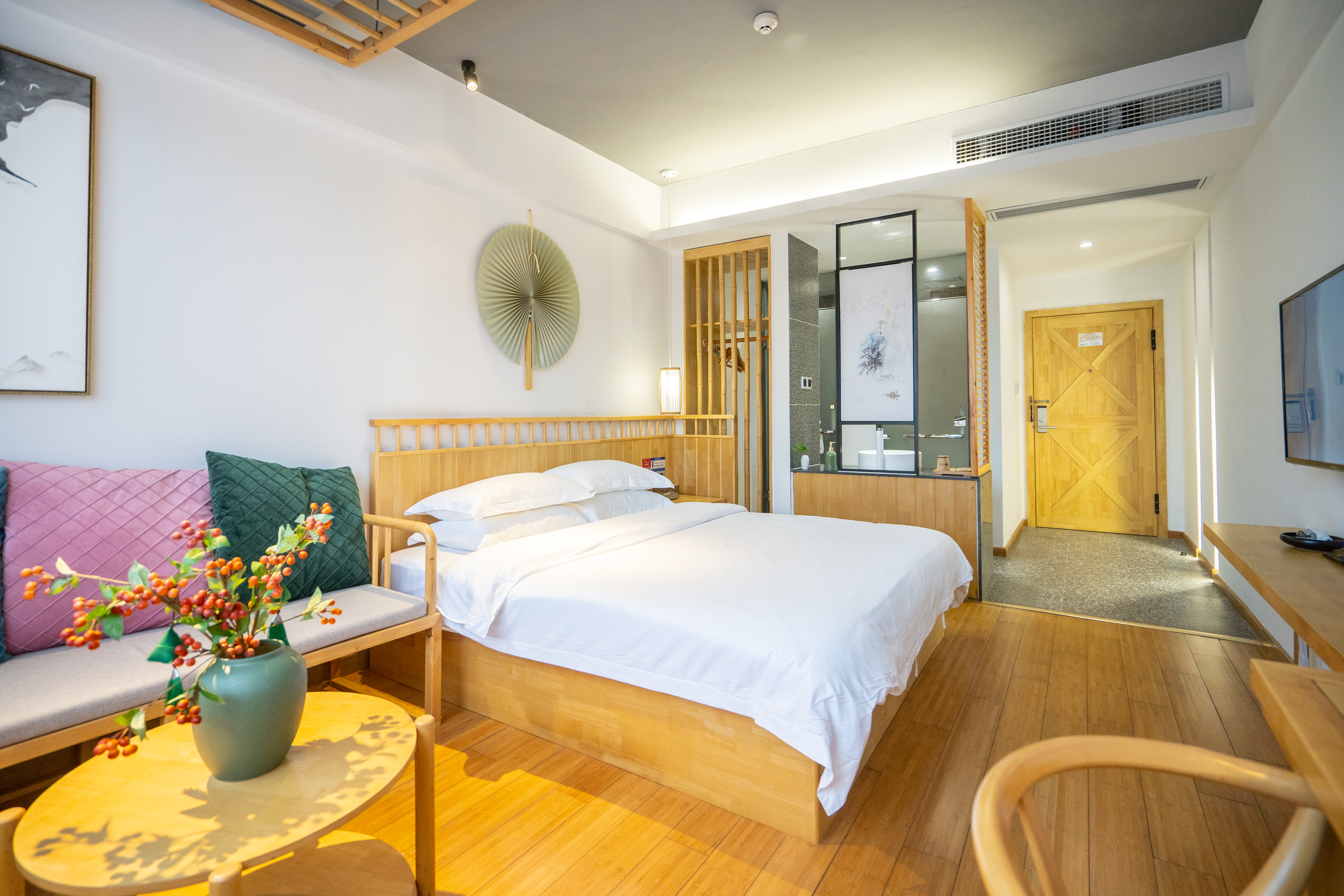 院景大床房（清池映景+温馨床品）