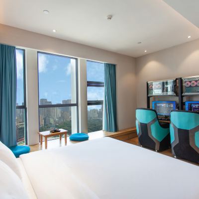 開黑暢玩電競大床房（I5-10400F+羅技滑鼠） 寬居飯店（成都寬窄巷子天府廣場店）優惠