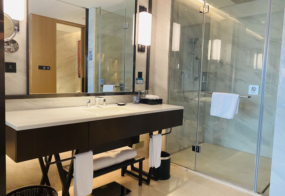 哆啦A夢主題親子房