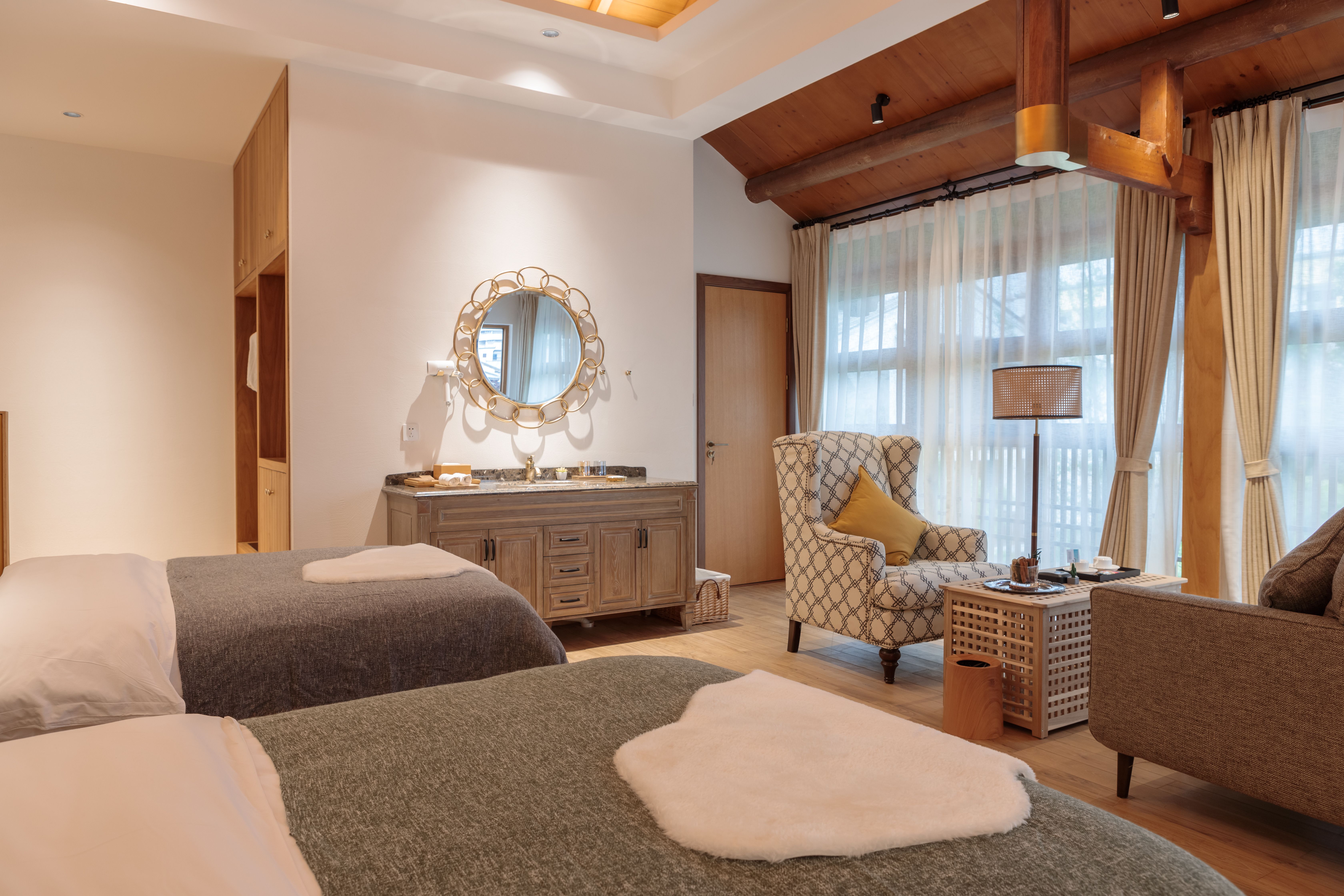 紫萱豪华双床房