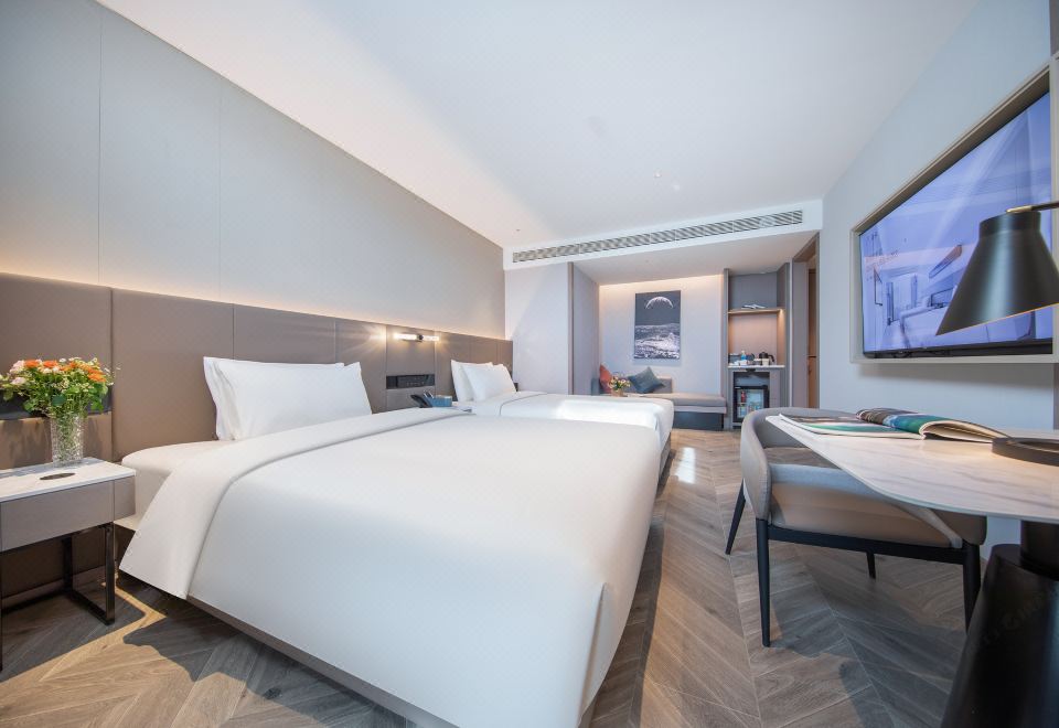 Atour S Hotel, Hisense Plaza, Qingdao Olympic Sailing CenterJi Mu Family Room (Mini Fridge +Leifen Hair Dryer + Projection + Deep Sleep Pillow Pro)