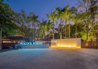 Xishuangbanna Peacock Valley Hot Spring VILLA Resort Ξενοδοχεία στην πόλη 