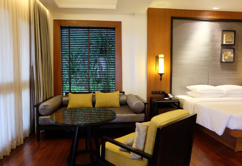 俱乐部景观特大床房