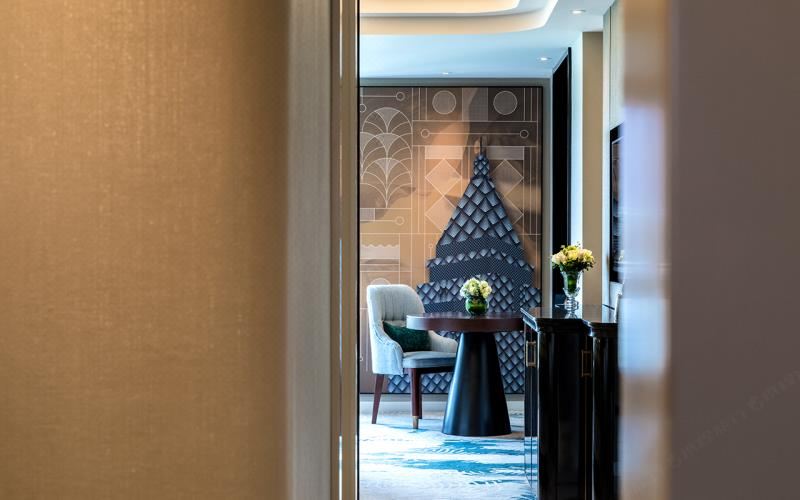 高级江景大床房