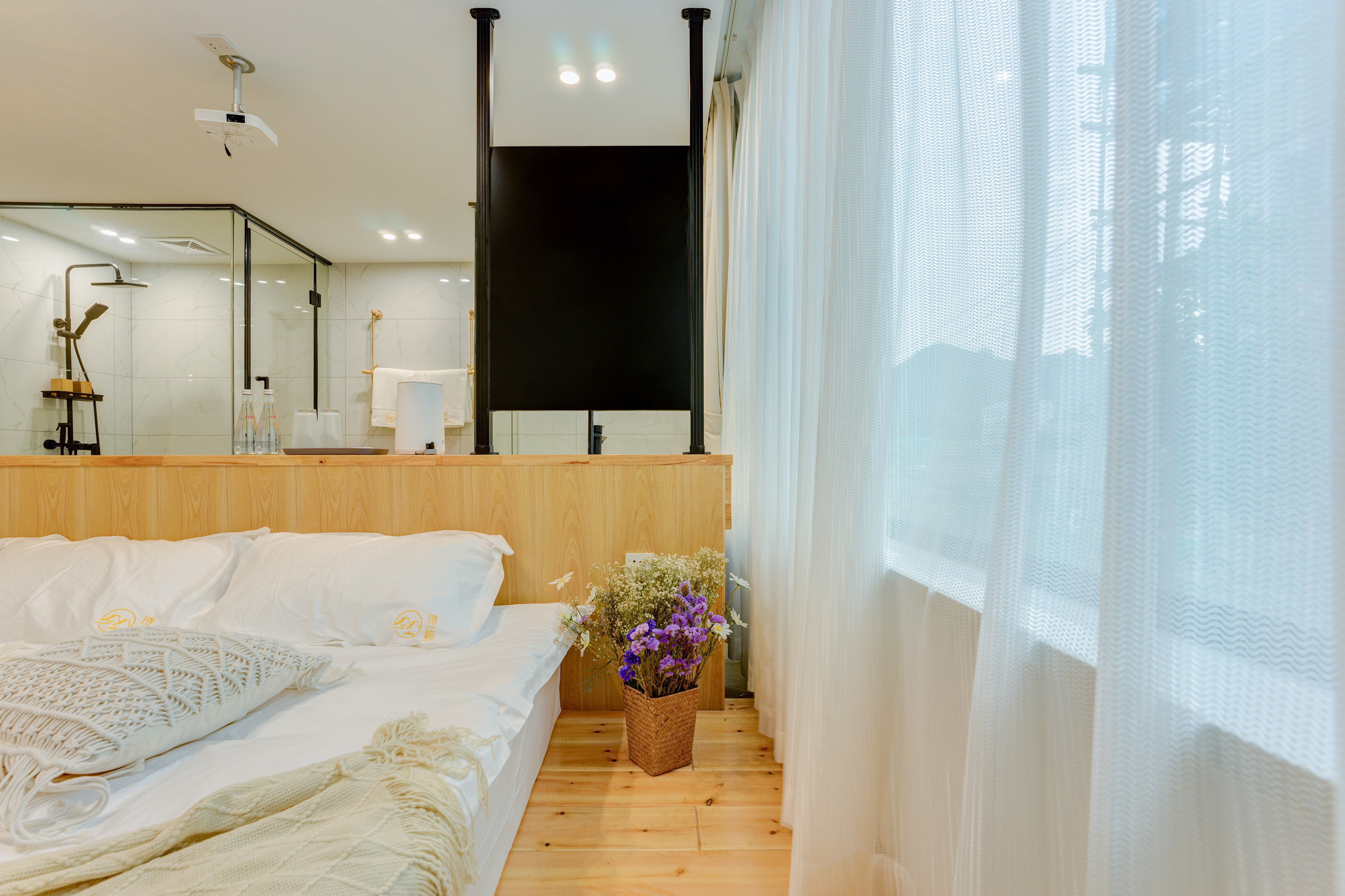笙澜-榻榻米浴缸大床房